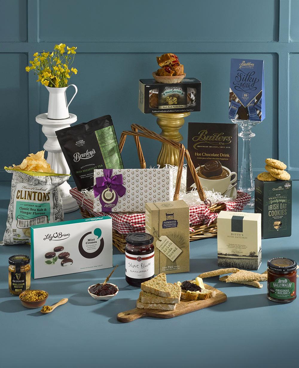 Thoughts & Indulgence Gift Hamper Thoughts & Indulgence Gift Hamper
